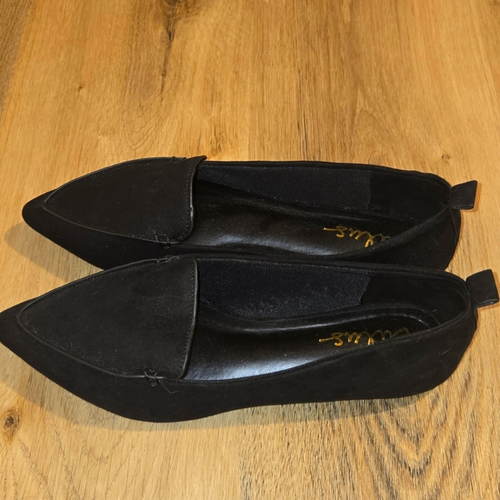 NWOB Lulus Black Flats/Loafers